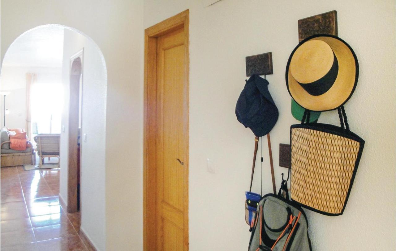 2 Bedroom Cozy Apartment In Torrevieja Exterior foto